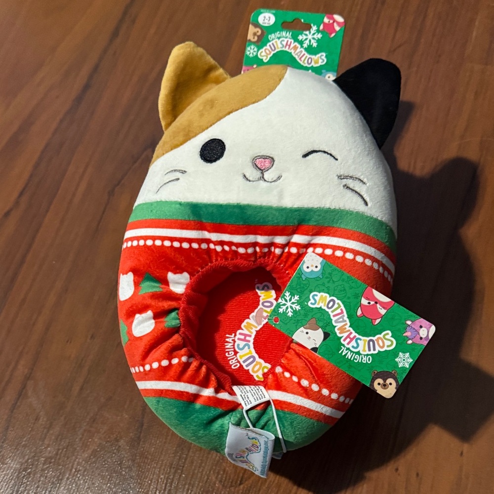 NWT Squishmallows Festive holiday Cat plush kids slippers size 2/3